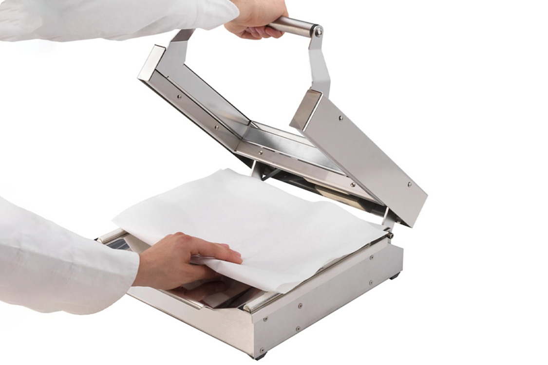 Papier thermoscellable dans thermoscelleuse